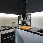 Appartamento Modern Central Riga Apartment With Balcony, Gym Access, Dedicated Parking, Kitchen & Ac