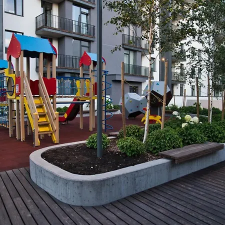 Scan Qr Code For Video Tour - Free Parking, Gym Access, Air Conditioning, Kitchen And In *