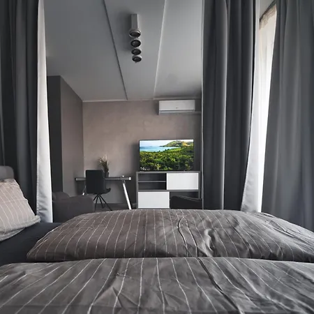 Scan Qr Code For Video Tour - Free Parking, Gym Access, Air Conditioning, Kitchen And In Apartman Riga