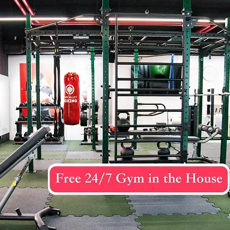 Scan Qr Code For Video Tour - Free Parking, Gym Access, Air Conditioning, Kitchen And In * Рига
