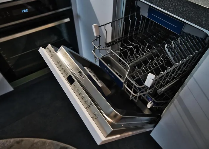 Urban Oasis: Fitness-focused With Views Dzīvoklis Riga