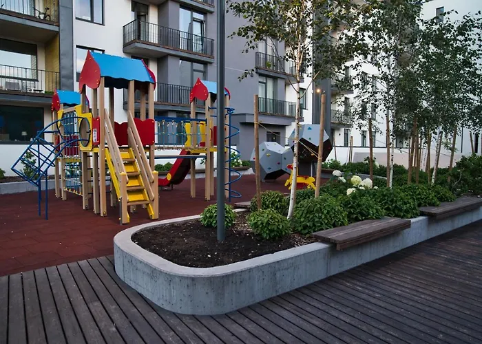 Urban Oasis: Fitness-focused With Views *