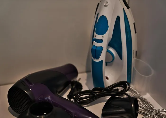 Urban Oasis: Fitness-focused With Views Dzīvoklis