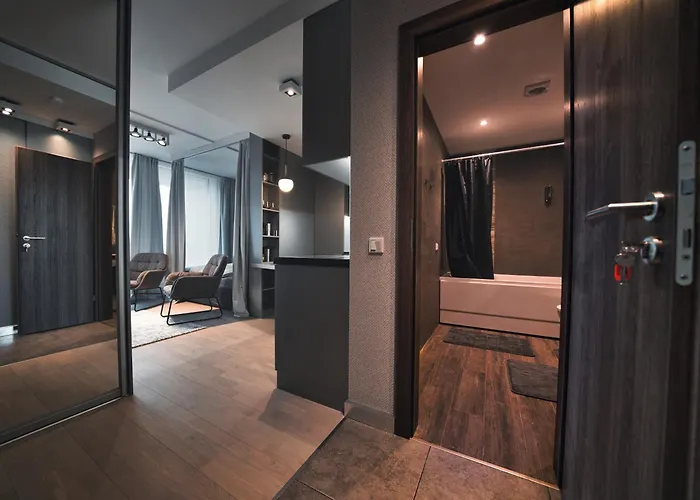 Urban Oasis: Fitness-focused With Views *