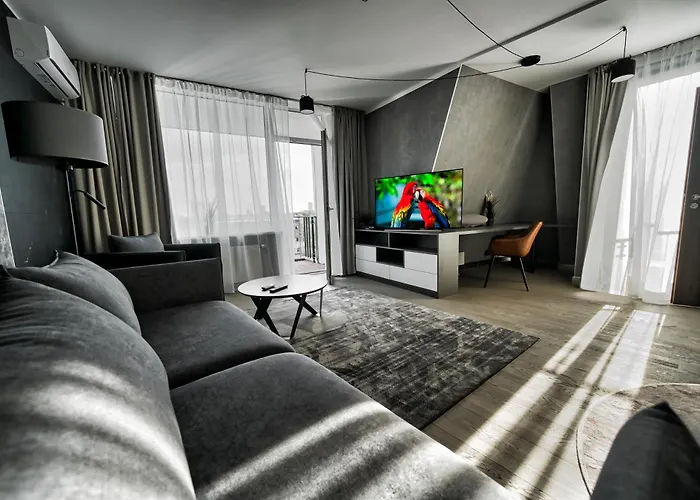 Urban Oasis: Fitness-focused With Views Dzīvoklis Riga