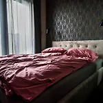 Lejlighed Modern Central Riga Apartment With Balcony, Gym Access, Dedicated Parking, Kitchen & Ac *