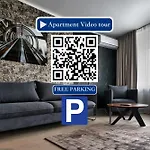 Lejlighed Modern Central Riga Apartment With Balcony, Gym Access, Dedicated Parking, Kitchen & Ac *
