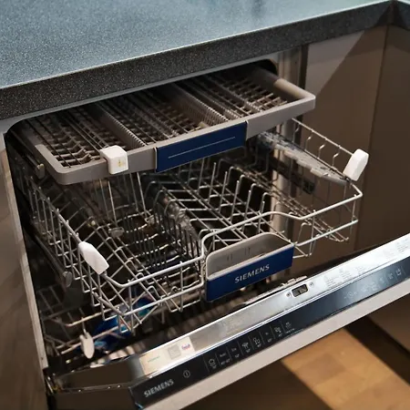 Appartement Scan Qr Code For Video Tour - Free Parking, Gym Access, Air Conditioning, Kitchen And In *