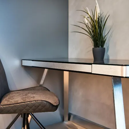 Scan Qr Code For Video Tour - Free Parking, Gym Access, Air Conditioning, Kitchen And In * Riga